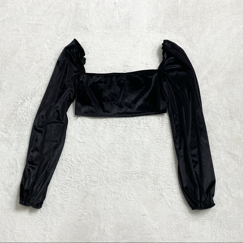 NASTY GAL Soft On The Outside Velvet Crop Top in Black - Picture 2 of 5